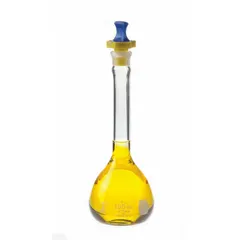 This 200 mL glass volumetric flask features a conical shape and colorless body. It meets Class A tolerance of +/-0.10 mL and USP Type I specifications. Compatible with stopper size 16 and supplied with a closure. Used for precise liquid measurement and preparation of standard solutions in analytical laboratories.