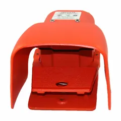 This LINEMASTER Hercules Series foot switch is a single-pedal, momentary SPDT unit with an integral guard to prevent accidental actuation. It is electrically corded for direct connection. Typical applications include industrial machinery, assembly lines, and equipment requiring hands-free control.