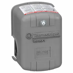 Diaphragm-type water pump switch with 1/4" FNPS connection. Operating range 5 psi to 80 psi, with ON at 60 psi and OFF at 80 psi. Used for automatic pump control in water systems such as well pumps and irrigation.