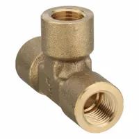 This threaded high-pressure pipe tee is used to split or combine fluid flow in piping systems. It features three 1/4 in ports and is constructed from C37700 brass, with a maximum operating pressure of 1000 psi and an overall length of 2 5/64 in