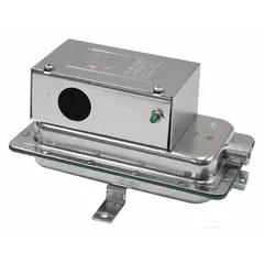 Auto reset air pressure switch with adjustable set-point range of 0.05 in wc to 12 in wc. Features SPDT contacts rated at 277V AC, housed in a conduit box with NPT connections. Used for monitoring positive, negative, or differential air pressure in HVAC and ventilation systems.