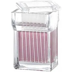 Glass Coplin jar with cap for manual slide staining in histology and clinical labs. Holds up to 16 microscope slides. Dimensions: 47 mm height, 26 mm width, 85 mm depth.