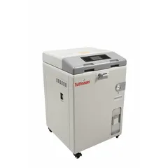 This HEIDOLPH autoclave operates at 220-240V with a maximum temperature of 140°C and temperature accuracy of -1 °C/3 °C. It measures 25 3/8 in wide by 31 7/8 in deep. This model does not include a printer. Suitable for sterilizing laboratory equipment, media, and waste using high-pressure steam.