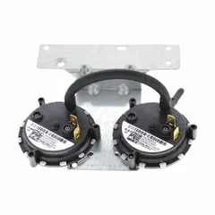 Pressure switch for HVACR systems, used to monitor refrigerant pressure and protect compressors. Suitable for replacement in air conditioning and heat pump units requiring precise pressure control.