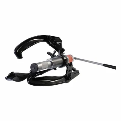 POWER TEAM Hydraulic Gear Puller: 30 ton Capacity with Attachments - Ram Puller Sets