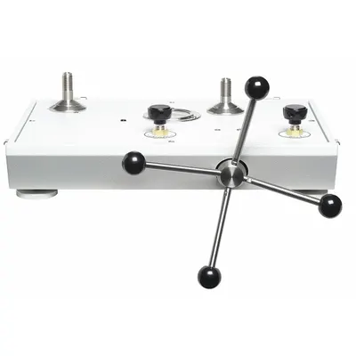 FLUKE Comparison Test Pump: Pneumatic Deadweight Tester, Not Certified, Battery - Pneumatic Comparison Test Pumps