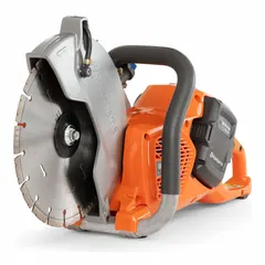 This 40 VDC cordless handheld concrete saw is supplied as a bare tool, compatible with Husqvarna battery platform. It accepts a 10.5 in blade and delivers a maximum cutting depth of 3 47/50 in. Supports wet and dry operation for cutting concrete, masonry, and stone in slab cutting, pipe chasing, and renovation applications.
